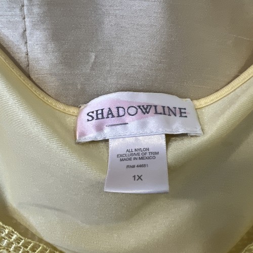 Shadowline X-large Vintage Lace Trim Yellow Nightgown with Flutter Sleeves 1990 - Picture 4 of 5