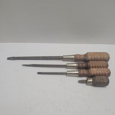 Lot Of 4 - Vintage IRWIN 800 Screwdrivers  USA Wooden Handles