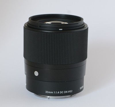 Sigma DC AF 30mm F/1.4 DN Sony E-Mount Objektiv - Schwarz (302965)