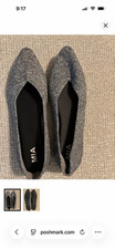 Heather gray tapered toe MIA dress shoes in a size 9.5