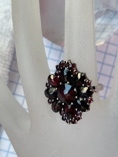 Vintage Bohemian GARNET Rosette Glittering Cluster Silver Ring, Sz.10 GORGEOUS!!