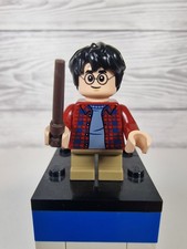 LEGO Harry Potter Minifigure With Wand Dark Red Plaid Flannel Shirt Brand New