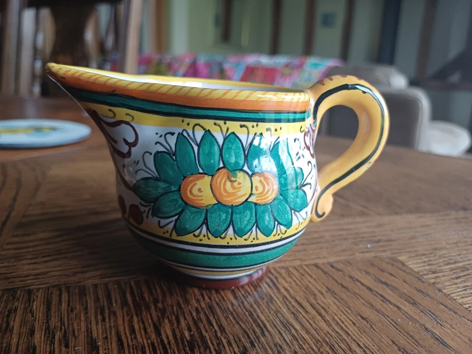 Spanish Pottery floral small  7cm tall - Image 4 of 4