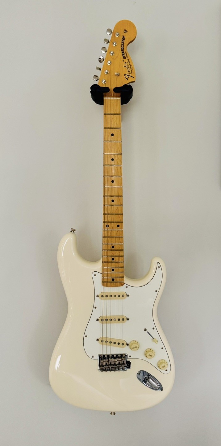 Fender JV Modified '60s Stratocaster Olympic White Guitar: VGC