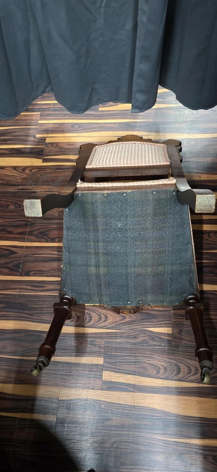 Антикварное викторианское кресло для гостиной 1800-е резьба по дереву и розовой ткани обивка вручную - Изображение 4 из 4