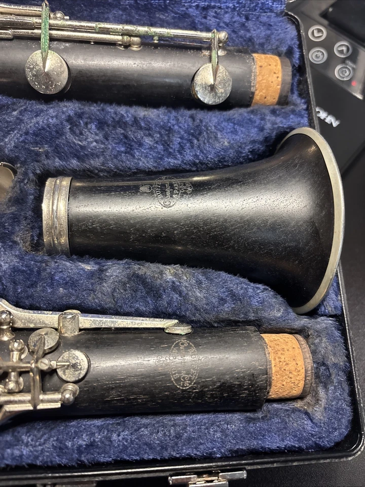 Clarinete de madera Buffet Crampon CIE Paris E11 hecho en Francia con estuche raro Foto 4 de 4