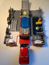 Disney Pixar Cars Lot Of 5 Lightning McQueen Diecast Plastic Pop Open Trailer