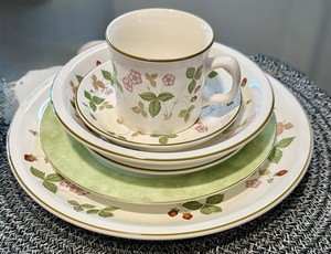 Wedgwood Wild Strawberry | eBay