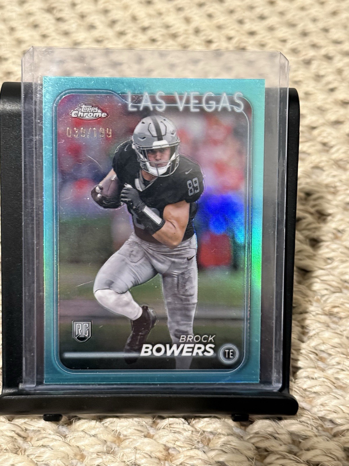 2024 Topps Chrome - Rookies Brock Bowers #207 Aqua Refractor /199 (RC)