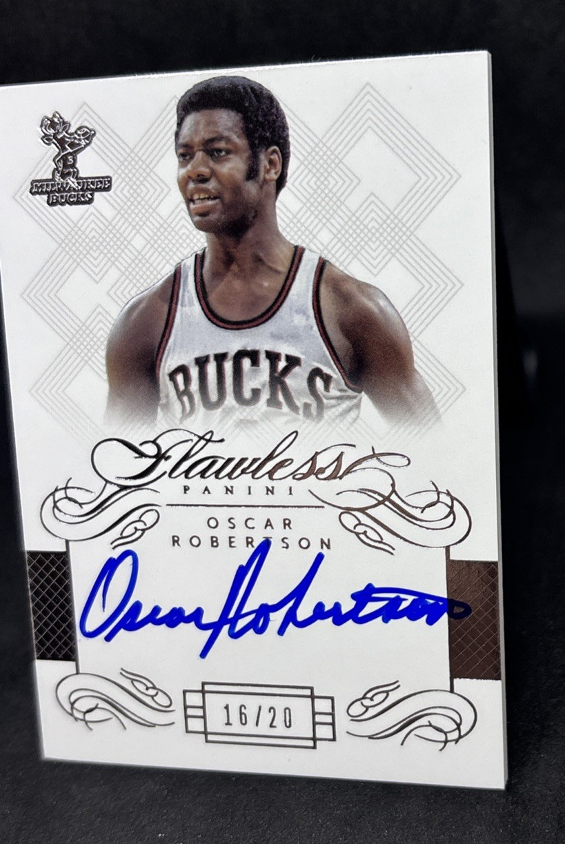 OSCAR ROBERTSON 2013-14 PANINI FLAWLESS AUTOGRAPHS AUTO 16/20 - #FL-OR - Bucks view 3