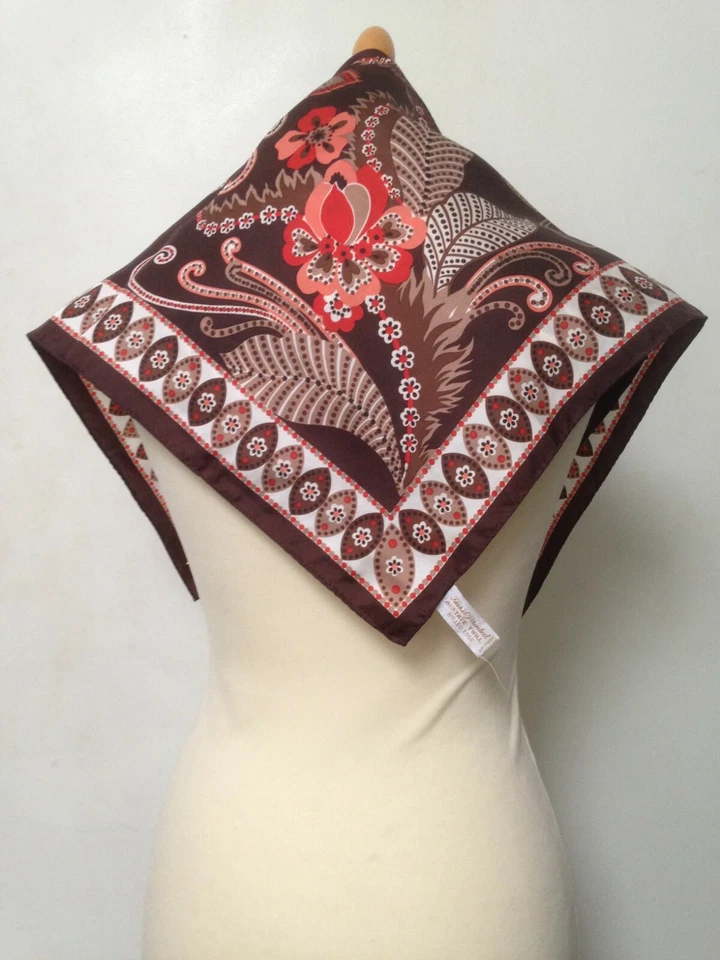 Vintage 1960s scarf, ivory browns reds handprinted floral, hand rolled edges VGC - Image 2 of 4