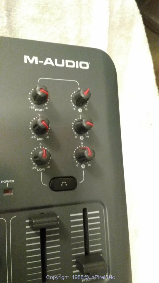 M-Audio X Session Pro Vintage 2 Channel USB/Midi Controller - Image 3 of 4