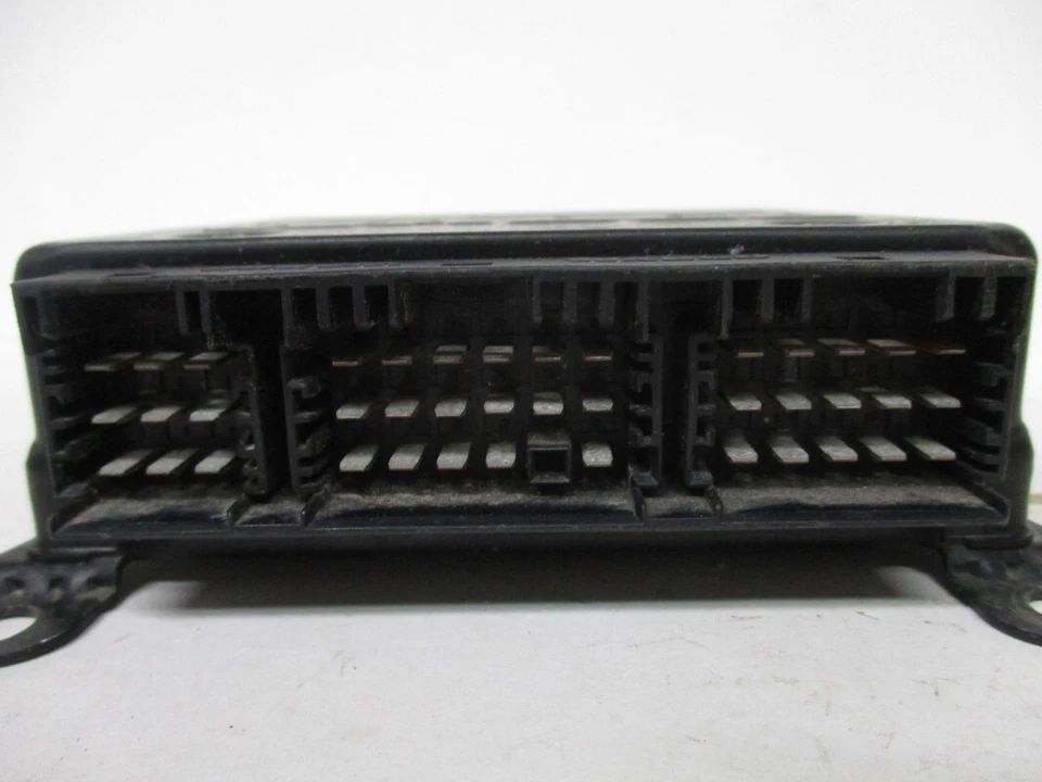 NY825-18 OEM 2000 2001 2002 RANGE ROVER ABS ANTI-LOCK BRAKES CONTROL MODULE - Image 2 of 3