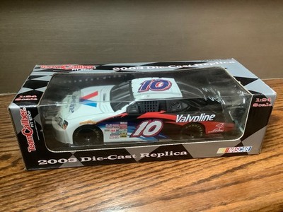 Team Caliber Pit Stop 2003 NASCAR #10 Johnny Benson - Valvoline 1:24 Die Cast