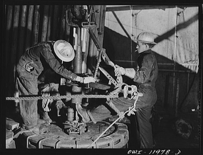 #ad Andrews County Texas. Pulling pipe out of hole in order to attach a new bit $9.99