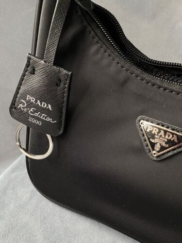 Prada Black Nylon Bag Re-Edition 2000 Shoulder Mini Bag - Picture 4 of 15