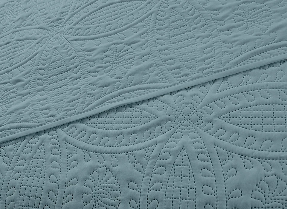 Chezmoi Collection 3-piece Oversized Bedspread Coverlet Set, Pinsonic Quilted - Image 4 of 4