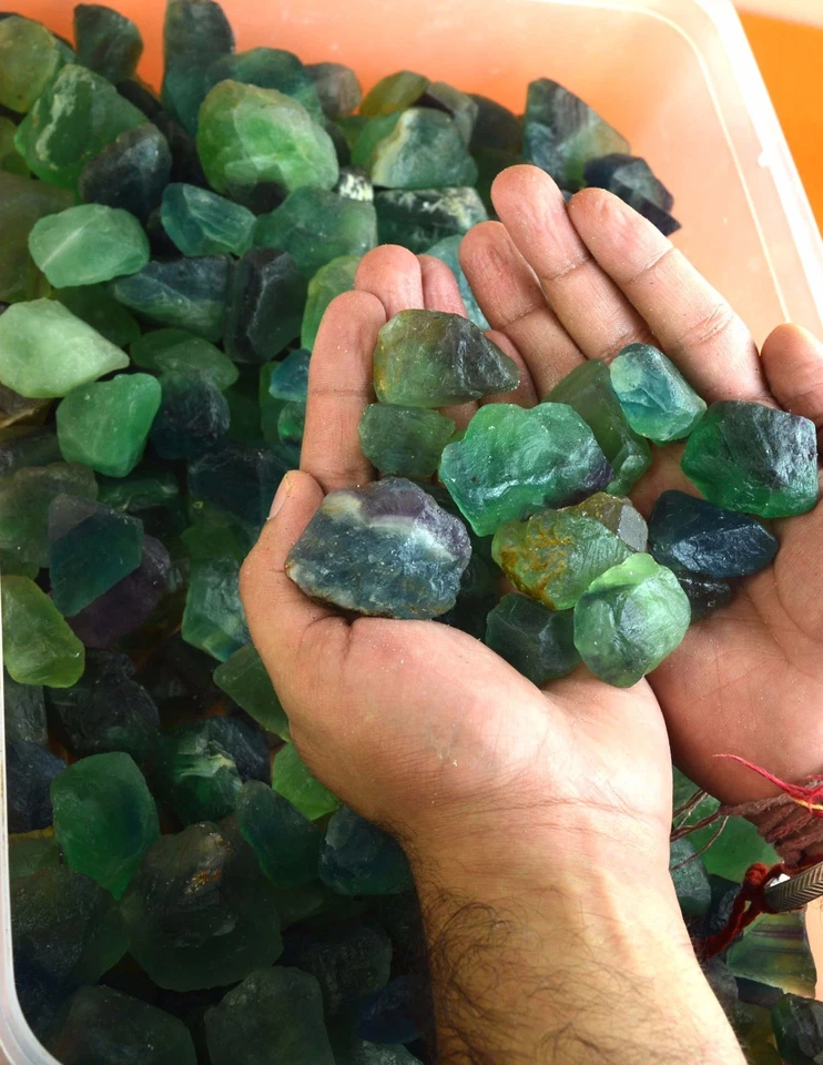 Lote áspero de piedras preciosas de fluorita verde brasileña natural de 500-5000 quilates AD425 Foto 3 de 3