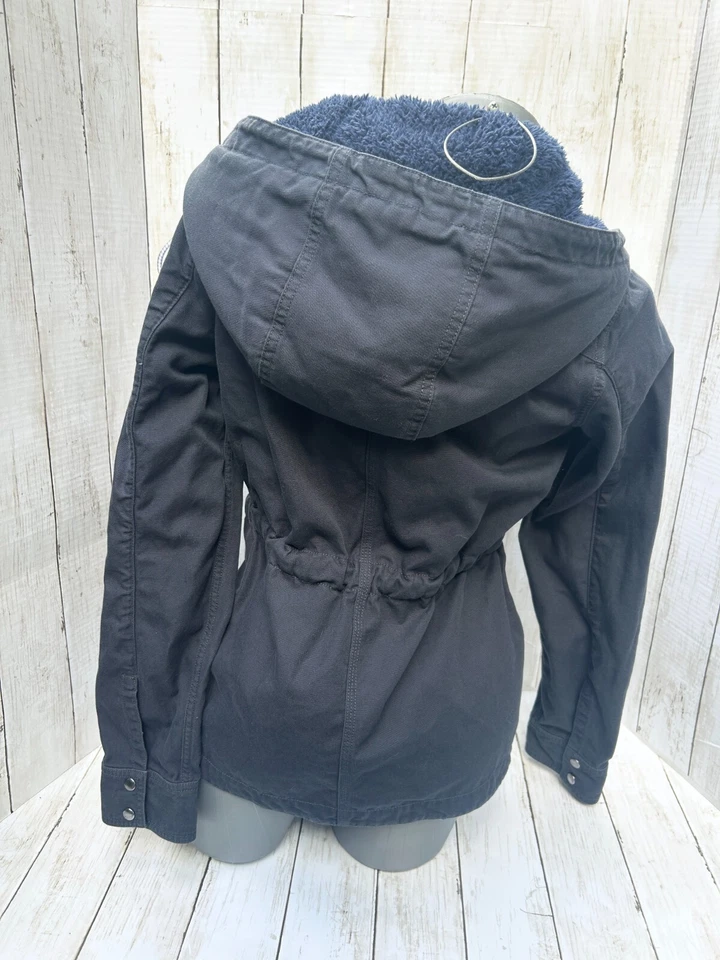 Chaqueta de Algodón PATAGONIA CON Capucha prairie dawn Cremallera y Frente a Presión Pequeña AZUL USADA EN EXCELENTE ESTADO!! Foto 2 de 4