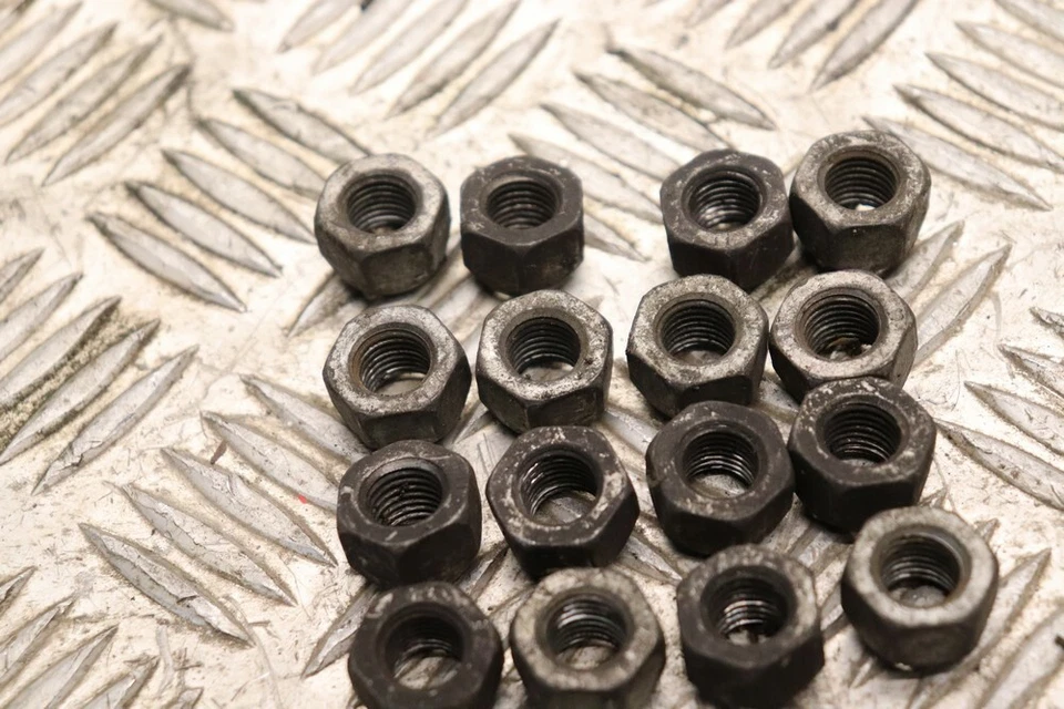 Tuercas de rueda de acero Ford Fiesta MK7 X16 2013-2017 AY64 Foto 3 de 4