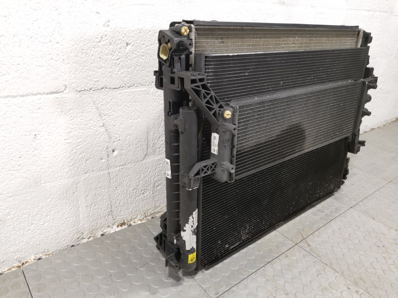 Maserati Levante 3.0 AWD Auto 2017 Cooling A/C Cooling Cooler Radiator Fan Motor