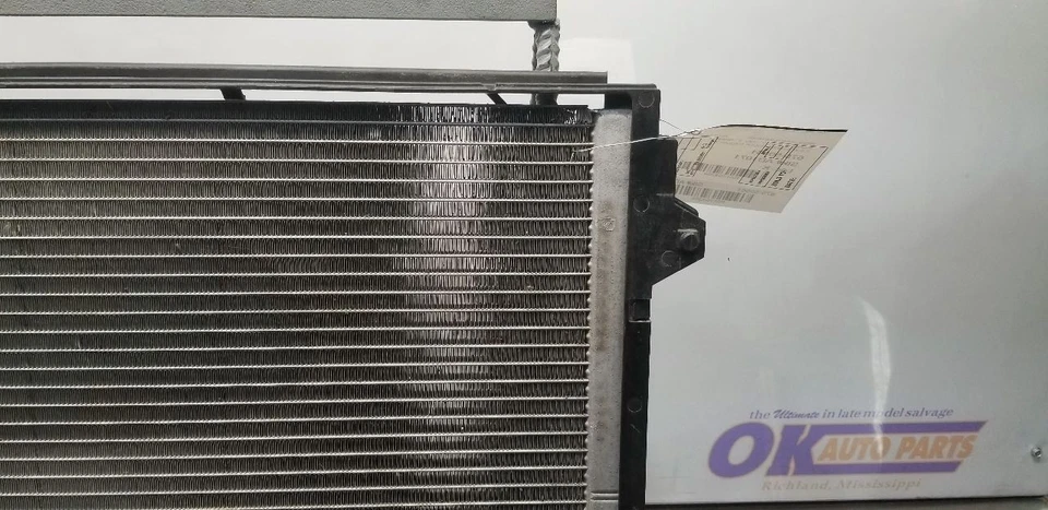 13 MERCEDES BENZ CLS63 AMG C218 5.5L INTERCOOLER RADIATOR 1975000103 Foto 2 de 4