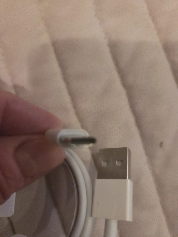 Nylon USB-C to USB-A Cable Charger with charging block - Image 3 of 3