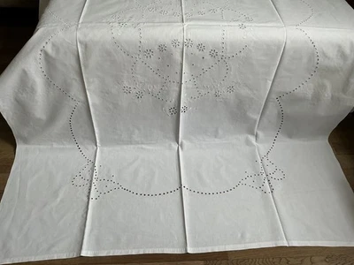antike Tischdecke, Richelieu 180 x 125 cm sauber - Bild 1 von 4