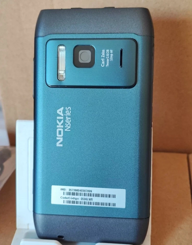 Ex Shop Display NOKIA N8-00 16GB UNLOCKED - 12MP CAMERA - 3G - WIFI - Mobile N8 - Image 2 of 4