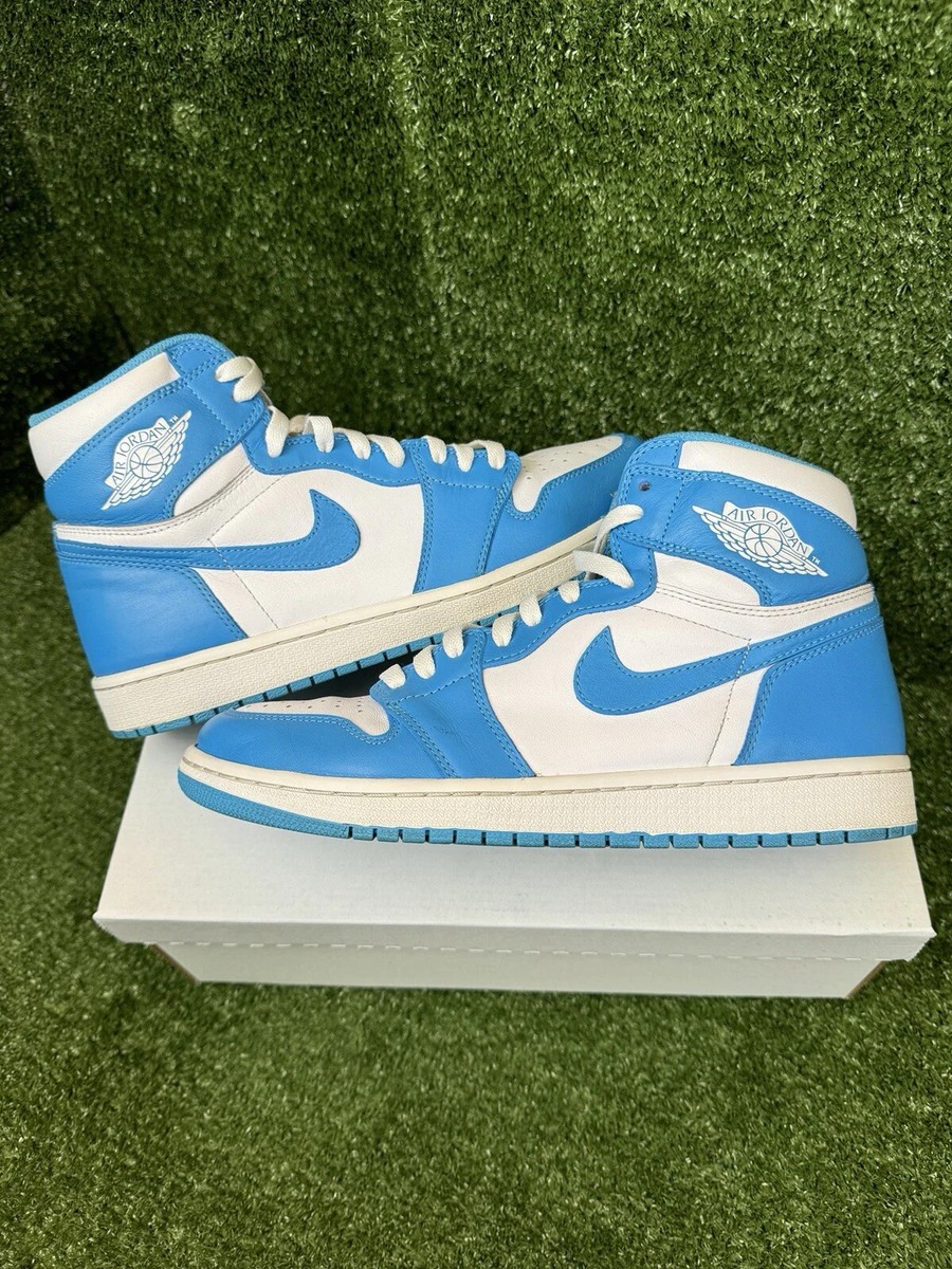 Nike Air Jordan 1 Retro High OG UNC '15 Size 9.5 555088-117 OG