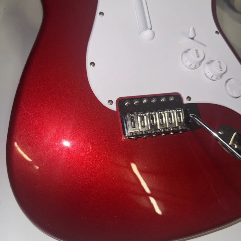 Mad Catz RockBand 2 Xbox 360 Inalámbrico Fender Stratocaster Madera Réplica Funcionando Foto 2 de 4