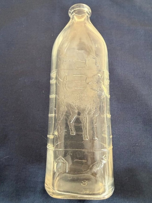 Vintage 1950's Hazel Atlas Baby Bottle ~ 8 Oz. ~ Embossed Dog ~ Nursing Bottle