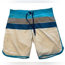 Old Navy Men's Teal and Beige Board Shorts