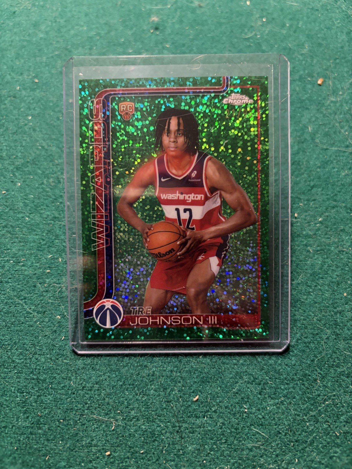 2025-26 Topps Chrome Tre Johnson III #256 Green Sparkle Variation RC /99 Wizards