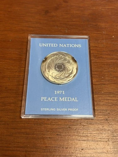 Franklin Mint 1971 United Nations Peace Medal .925 sterling Silver No Box/Papers