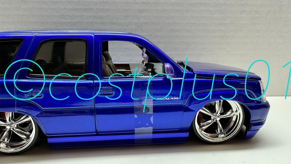 ミニカー 2002 CADILLAC ESCALADE DAB CITY ミニカー 2002 CADILLAC ESCALADE DAB CITY Jada Dub City 1/24