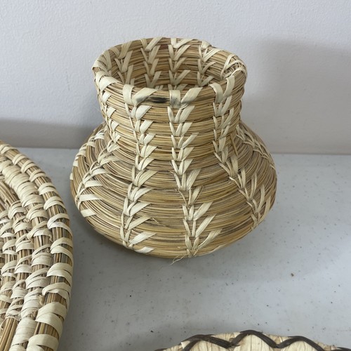 3 TOHONO O'ODHAM PAPAGO BASKETS. Rm1 - Picture 4 of 4
