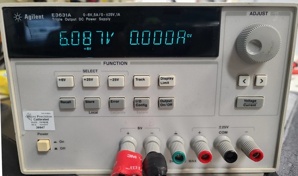 HP E3631A 0-6V/5A, 0-25V/1A, & -0-25V/1A Triple Output DC Power Supply - Image 2 of 4