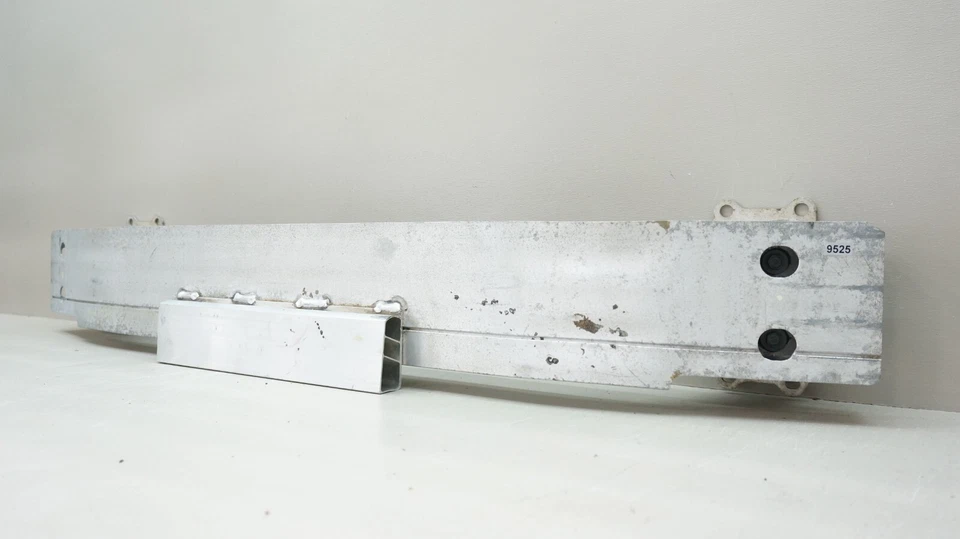 BARRA DE IMPACTO DE REFUERZO DE PARACHOQUES TRASERO HONDA INSIGHT 2019-2022 OEM Foto 3 de 4