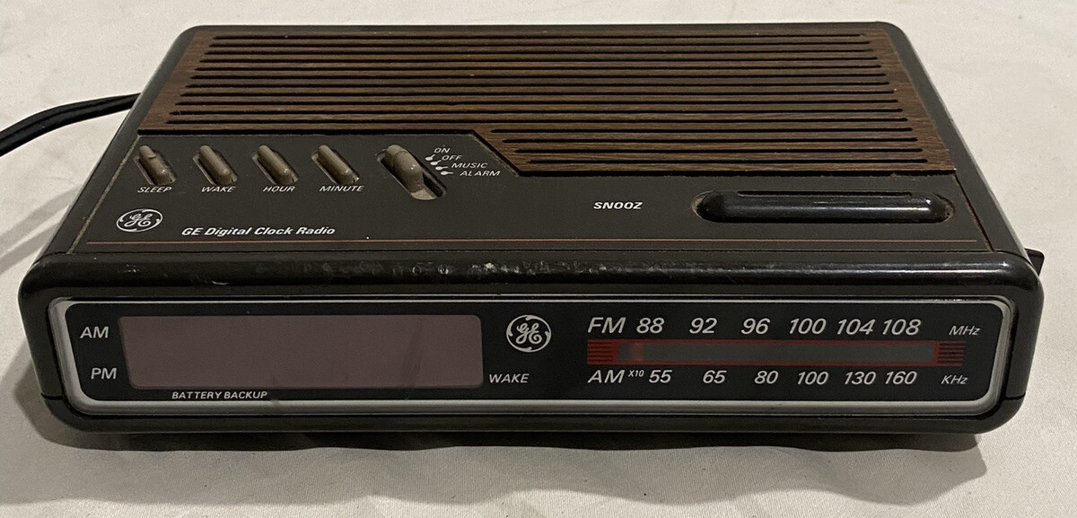 Vintage 1970s GE Digital Alarm Clock Radio AM/FM 74612B WORKING eBay