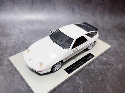 1/18 ポルシェ928S Amazon | MCG 1/18 ポルシェ 928 S 1980 シルバー MCG 1:18 928