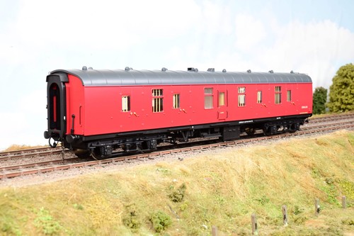Heljan Spur O 4967 BR Crimson Mk1 BG Full Brake Coach No.E80638 - Boxed | Condition: Used