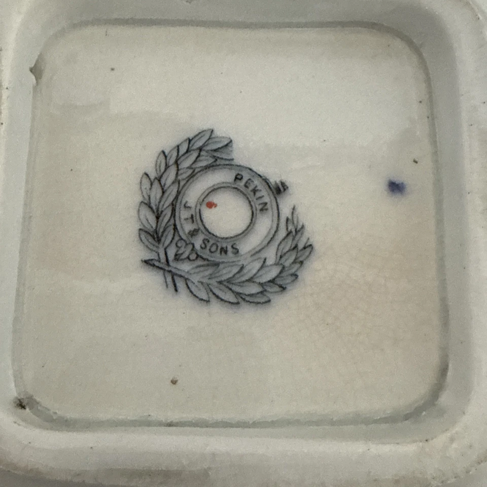 "Antiguo plato cuadrado chino de porcelana de exportación blanco rojo verde 8""" Foto 2 de 4