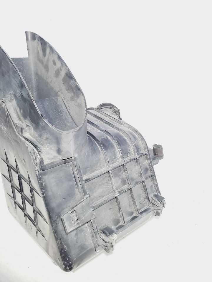Used Part fits: 2003 Maserati SPYDER CC Grade A