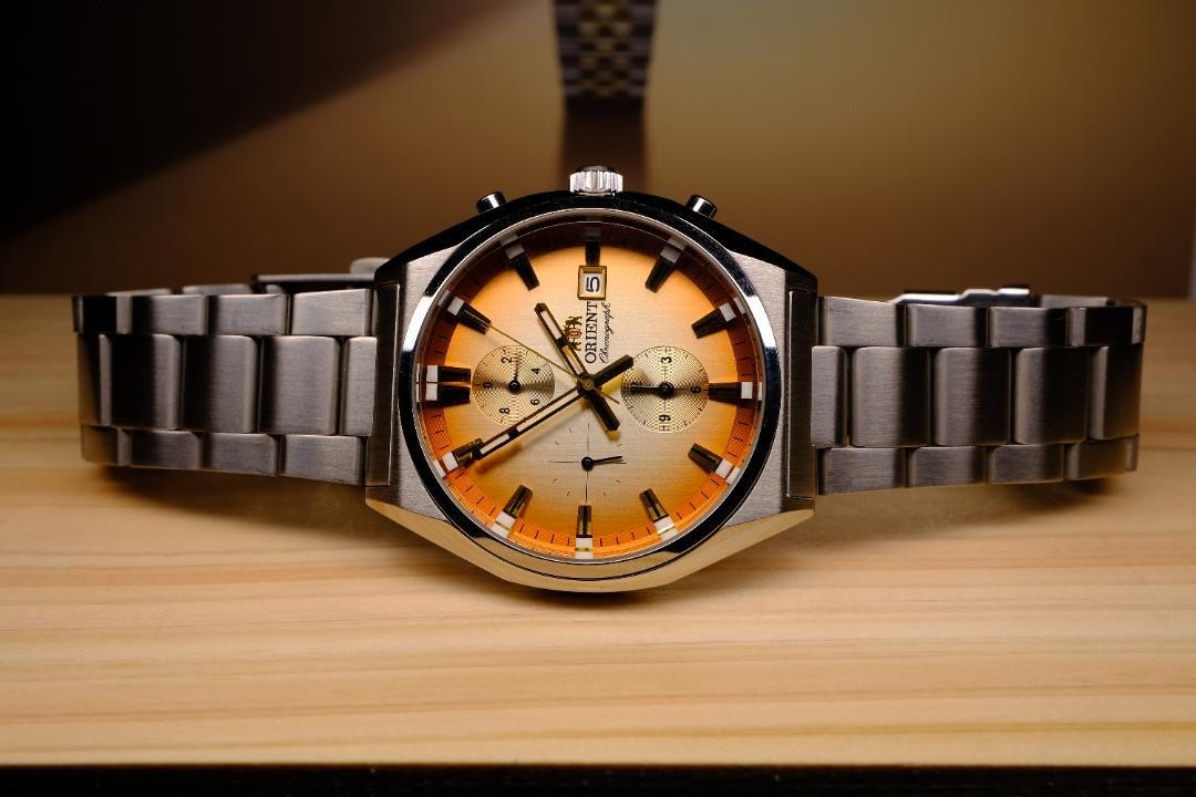 Orient Chronograph Orange Silver Dial Stainless Steel Pre-Owned Watch