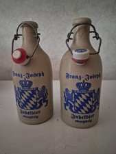 2 Steingutflaschen *Franz-Joseph-Jubelbier obergärig* mit Bügelverschluss - leer
