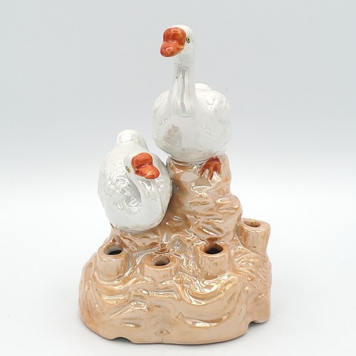 Vintage Lusterware Goose Figurine Made In Japan - Picture 1 of 11