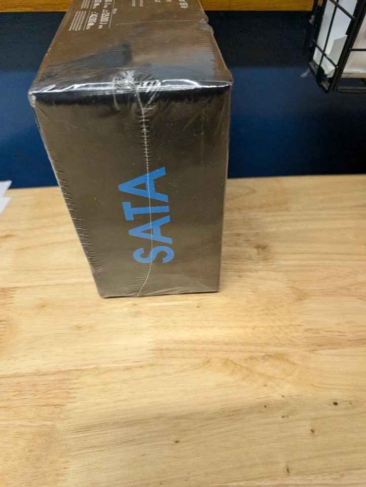 Brand New Sealed Western Digital Caviar SE16 320 GB SATA hard drive - Image 2 of 4