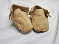 Vintage Baby Moccasins Tan Felt Size 0 - CUTE
