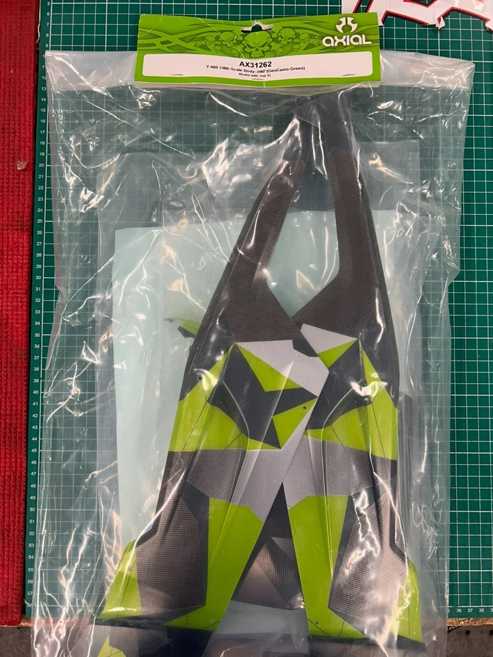 AX31262 AXIAL Y-480 1/8 SCALE BODY, GREEN GEOCAMO - Image 2 of 3